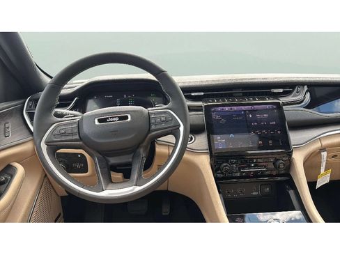 Used 2024 Jeep Grand Cherokee Limited 4xe AWD/4WD image 13