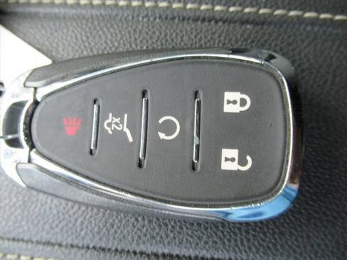 Used 2023 Chevrolet Traverse LT w/ LT Premium Package AWD/4WD image 33