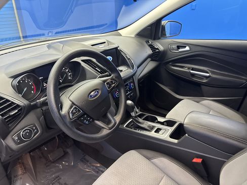 Used 2017 Ford Escape SE w/ Equipment Group 201A AWD/4WD image 11