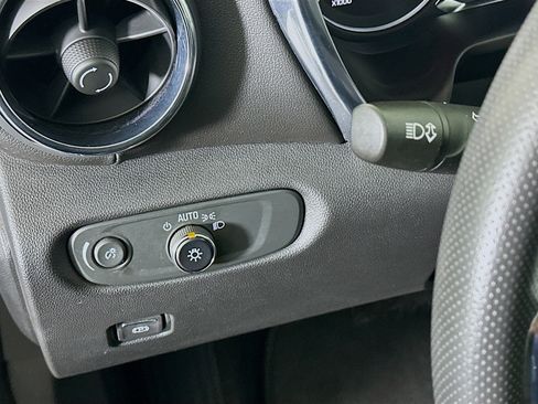 Used 2023 Chevrolet Blazer LT image 16