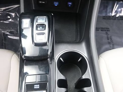 Used 2023 Hyundai Sonata SEL w/ Preferred Accessory Package FWD image 18