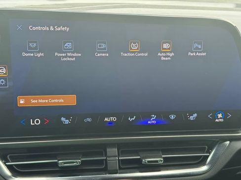 Used 2025 Chevrolet Equinox EV LT w/ Comfort Package FWD image 36