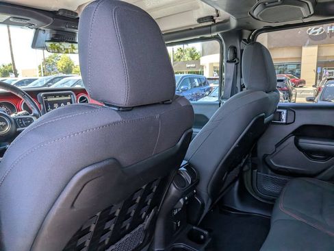 Used 2022 Jeep Wrangler Unlimited Rubicon w/ Steel Bumper Group AWD/4WD image 29