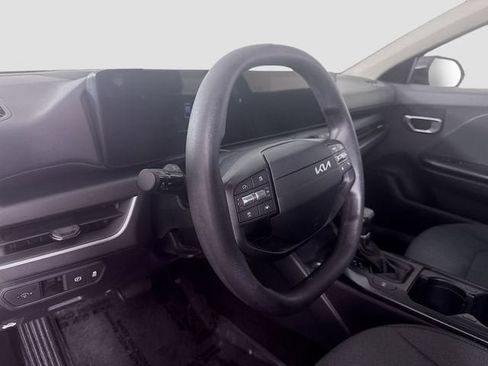 Used 2025 Kia K4 FWD image 9