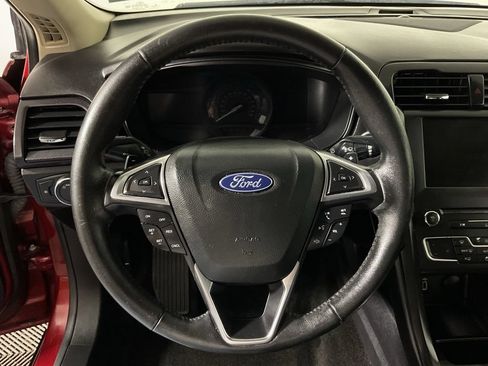Used 2018 Ford Fusion SE w/ Equipment Group 201A FWD image 25