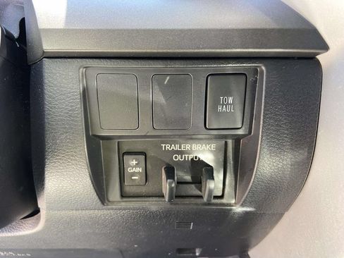 Used 2021 Toyota Tundra SR5 AWD/4WD image 29