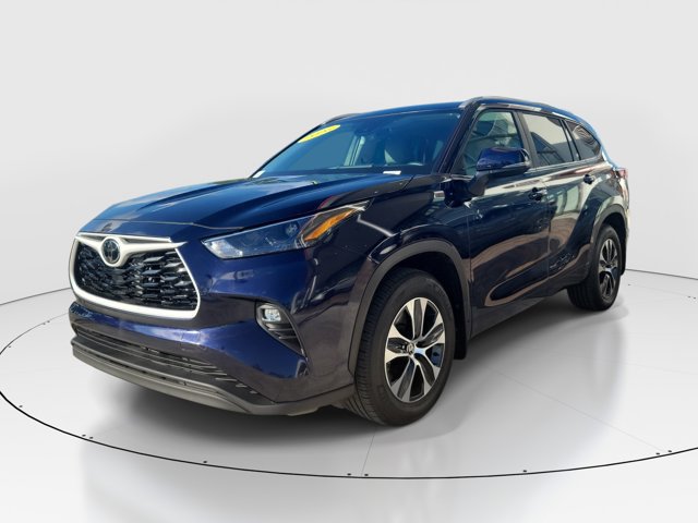Used 2026 Toyota Highlander XLE AWD/4WD image 3