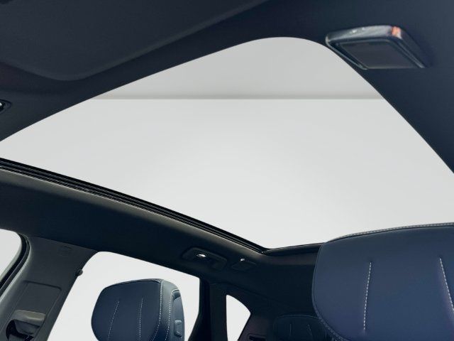 New 2027 Cadillac Optiq Premium Sport w/ LPO, Floor Liner Package AWD/4WD image 9