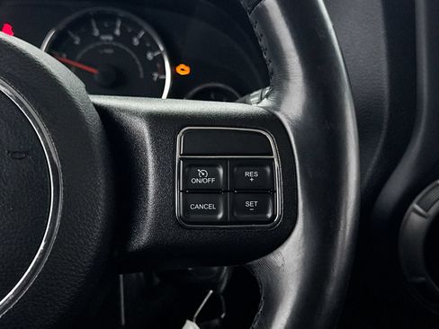 Used 2018 Jeep Wrangler Unlimited Sport S AWD/4WD image 25