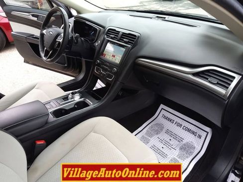Used 2019 Ford Fusion SE w/ Equipment Group 151A image 26