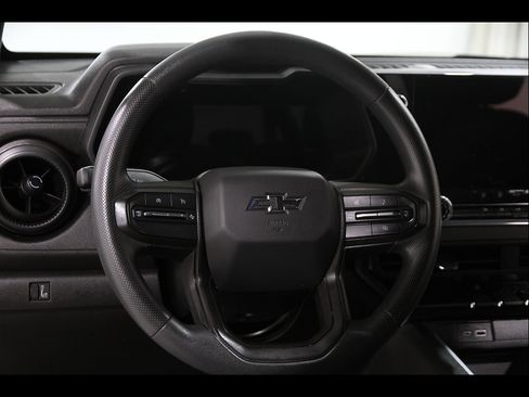 Used 2024 Chevrolet Colorado Trail Boss w/ Technology Package AWD/4WD image 7
