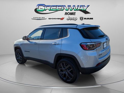 New 2026 Jeep Compass Latitude w/ Sun and Sound Group AWD/4WD image 5