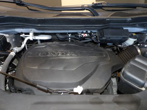 Used 2023 Honda Passport EX-L image 11