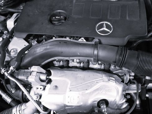 Used 2023 Mercedes-Benz CLA 250 4MATIC image 63