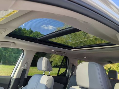 New 2025 Honda Pilot Touring image 23