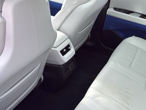 New 2026 Cadillac Optiq Luxury 2 image 28