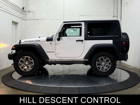Used 2016 Jeep Wrangler Rubicon w/ Power Convenience Group image 5