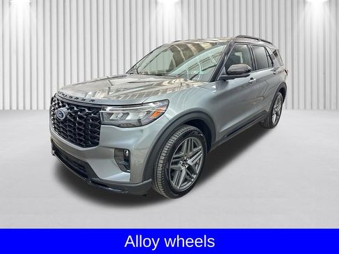 Used 2026 Ford Explorer ST-Line w/ ST-Line Street Pack AWD/4WD image 12