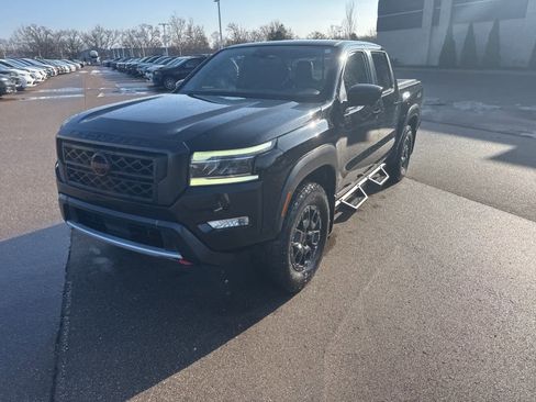 Used 2022 Nissan Frontier PRO-4X w/ Pro-4X Premium Package image 2