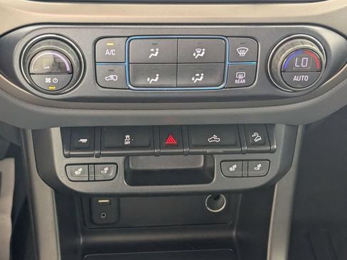 Used 2017 Chevrolet Colorado Z71 RWD image 22