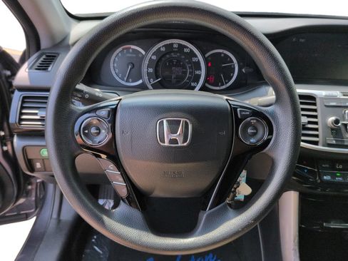 Used 2017 Honda Accord LX image 12