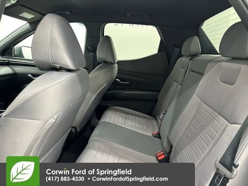 Used 2024 Hyundai Santa Cruz SE image 16