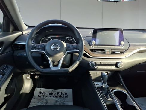 Used 2024 Nissan Altima 2.5 SV image 28