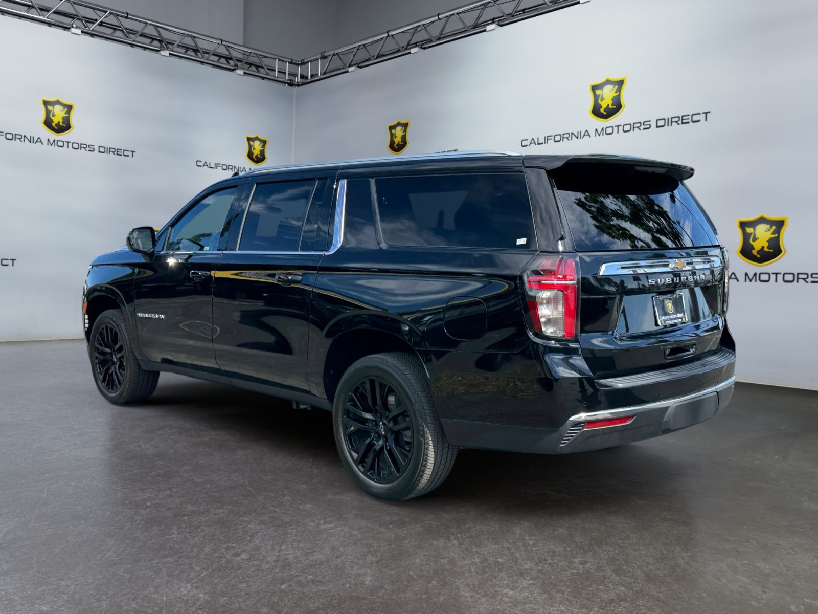Used 2024 Chevrolet Suburban LS w/ Driver Alert Package AWD/4WD image 3