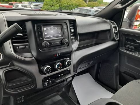 Used 2024 RAM 2500 Tradesman w/ Chrome Appearance Group AWD/4WD image 19