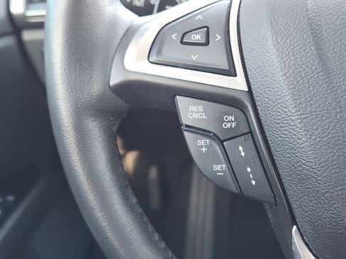 Used 2013 Ford Fusion Titanium w/ Titanium Driver Assist Pkg image 28