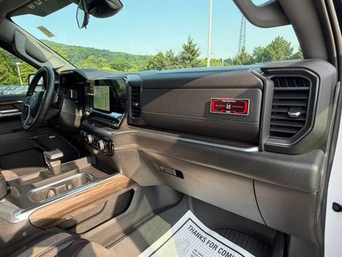Certified 2026 Chevrolet Silverado 1500 RST AWD/4WD image 41