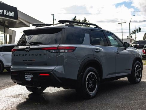 Used 2023 Nissan Pathfinder Rock Creek AWD/4WD image 8