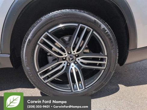 Used 2020 Mercedes-Benz GLS 450 4MATIC image 32