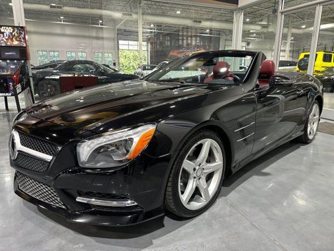 Used 2016 Mercedes-Benz SL 550 image 32