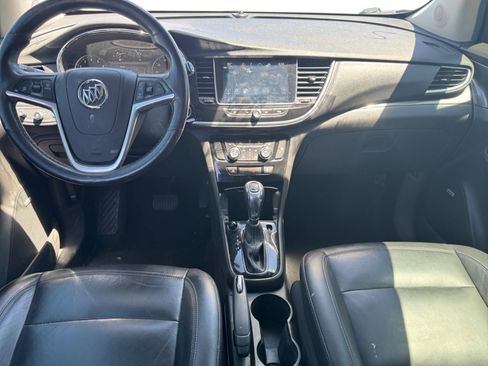 Used 2020 Buick Encore Essence FWD image 12