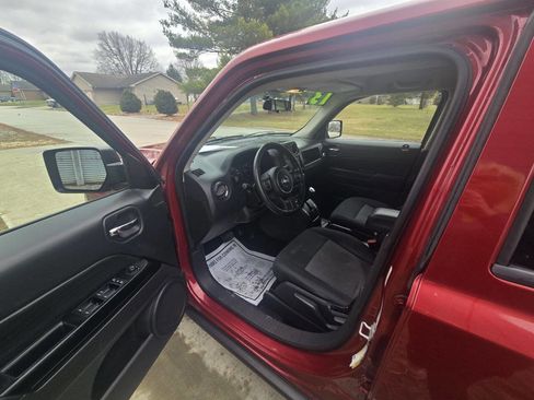 Used 2013 Jeep Patriot Latitude image 9