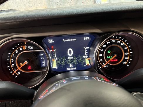 Used 2022 Jeep Gladiator Overland image 19