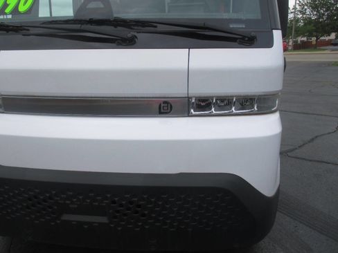 Used 2024 Chevrolet Brightdrop 600 w/ Commercial Equipment Package AWD/4WD image 9