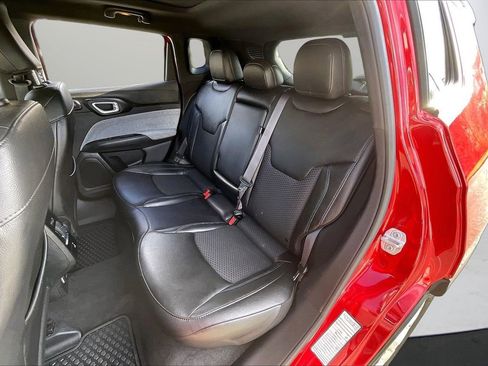 Certified 2025 Jeep Compass Latitude w/ Sun & Sound Group image 23