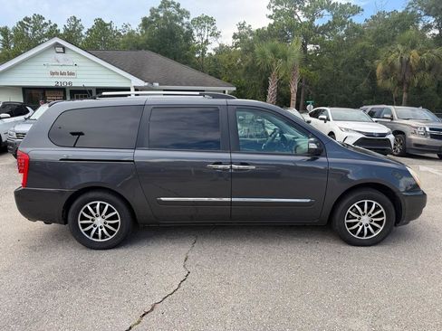 Used 2012 Kia Sedona EX w/ Luxury Pkg FWD image 4