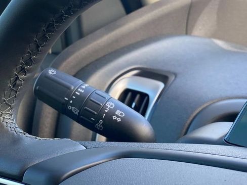 New 2025 Ford Expedition Active image 19