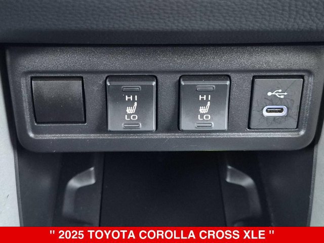 Used 2025 Toyota Corolla Cross XLE AWD/4WD image 26