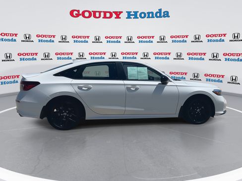 Certified 2025 Honda Civic Sport image 9
