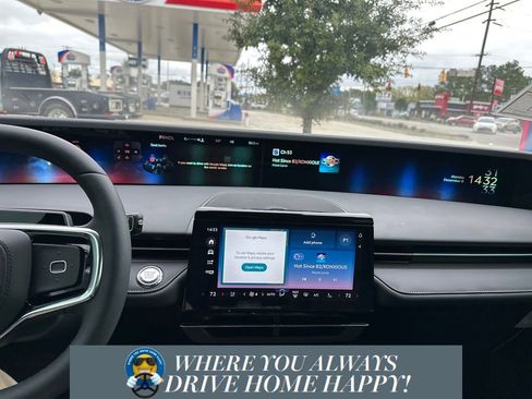 New 2026 Lincoln Nautilus Premier image 11