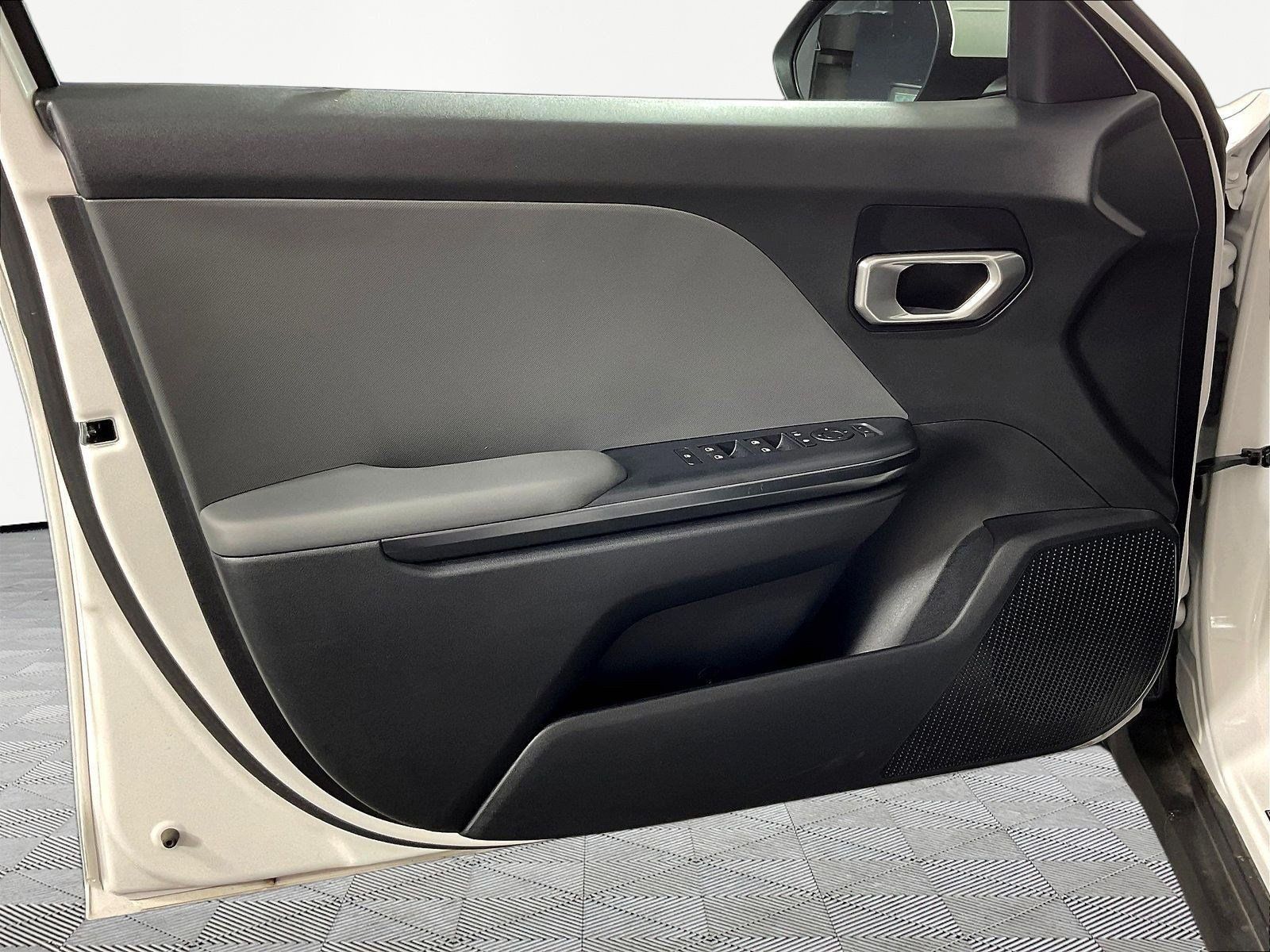 Certified 2025 Kia K4 FWD image 20