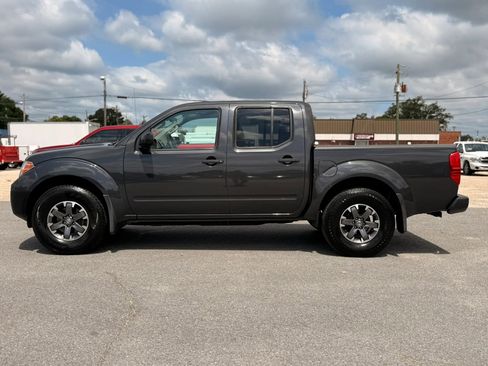 Used 2015 Nissan Frontier Desert Runner RWD image 6