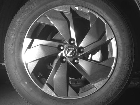 Used 2025 Nissan Rogue SV image 12