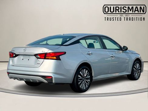 Used 2024 Nissan Altima 2.5 SV image 5