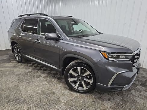 Used 2023 Honda Pilot Elite image 7