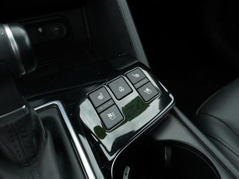 Certified 2025 Kia Sportage SX FWD image 32